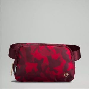 lululemon Everywhere Belt Bag Lunar New Year Red/Black